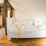 Vaihmalan Hovi 3* Lempaala