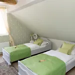 Vaihmalan Hovi Hotel 3*