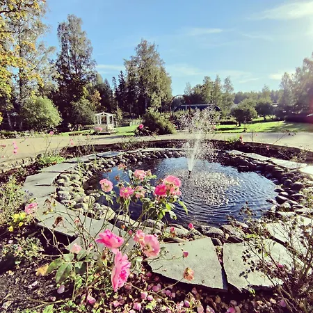 Vaihmalan Hovi 3* Lempäälä