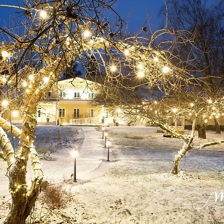 Vaihmalan Hovi 3* Lempäälä