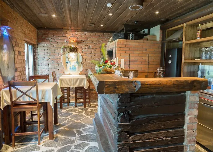 Vaihmalan Hovi Hotel 3*