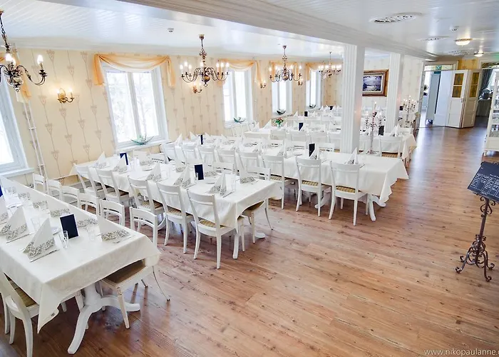 Hotel Vaihmalan Hovi 3*