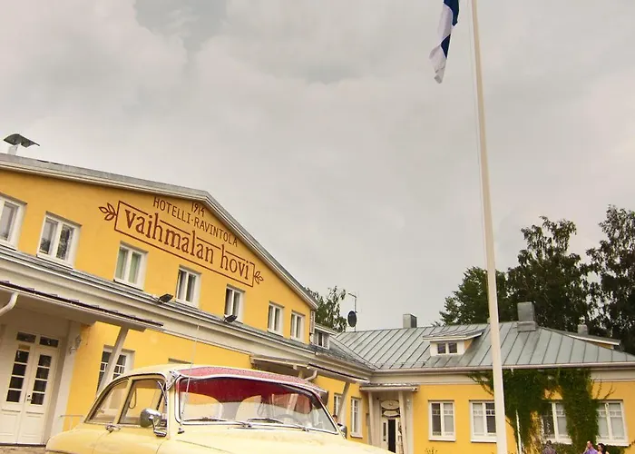 Vaihmalan Hovi Hotel 3*